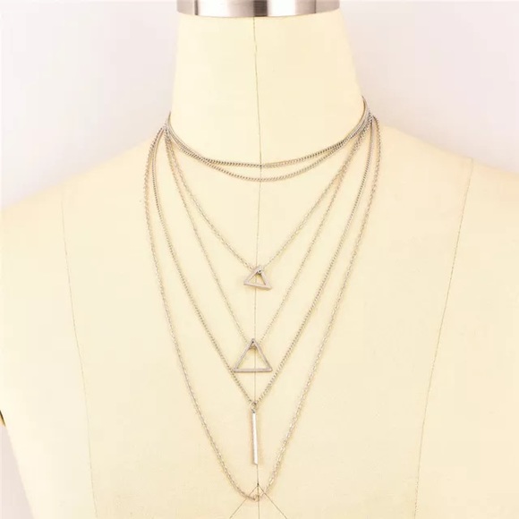 6 layered Necklace - Picture 2 of 2